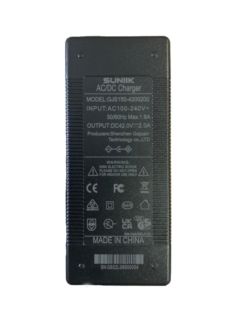 Cargador 42V 2A Con Conector DC5521  (versión premium sin ventilador) [Suniik]